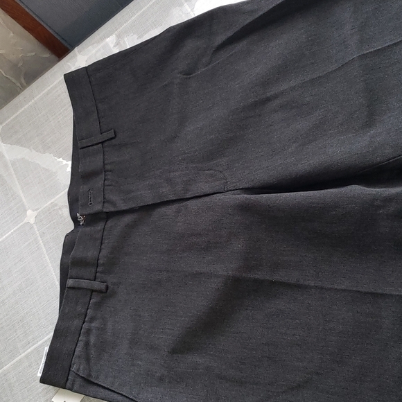 NWT Men's Dockers the original signature khaki classic fit pants, Size 3… - Picture 2 of 12